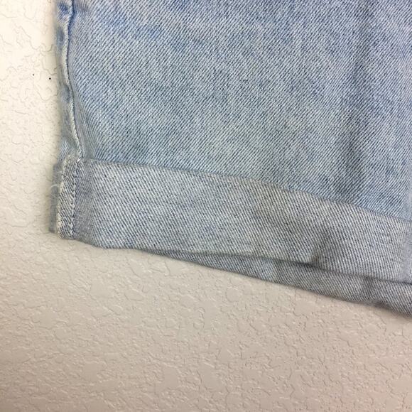 LEVI'S Lightwash High Waisted Denim Shorts Sz 31 - Picture 3 of 6